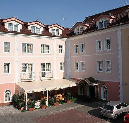 Hotel Tilia Pezinok Eksteriør bilde