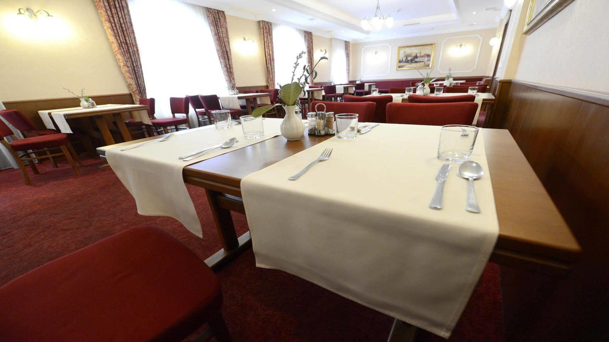 Hotel Tilia Pezinok Eksteriør bilde
